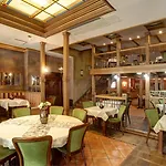 波尼亚中枢酒店 酒店 3*