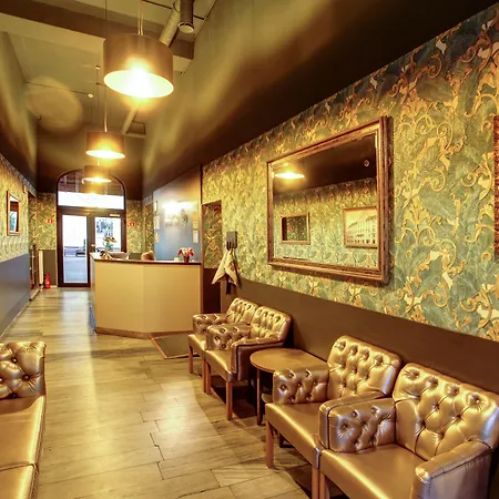 ポロニア セントラム 3*