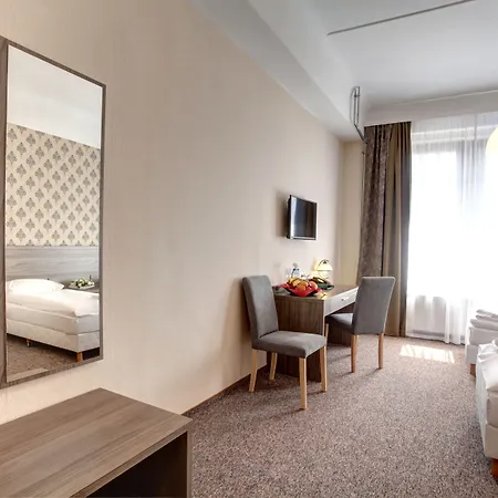 Отель Polonia Centrum 3*